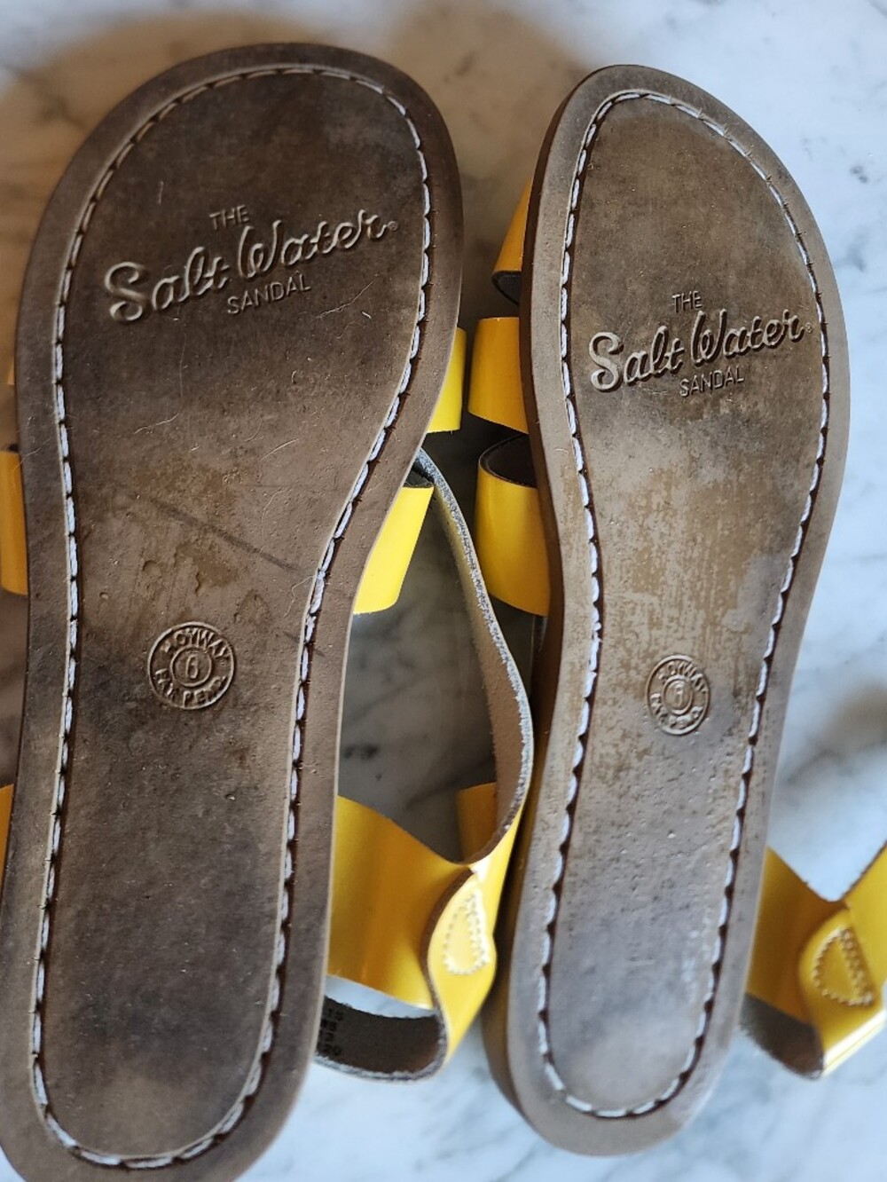 Saltwater Sandals By Hoy Original Patent Yellow Leather Size 8wms - Picture 7 of 8